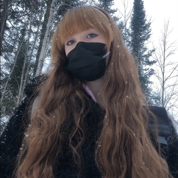 Meet your Posher, Katie - Picture 2 of 7